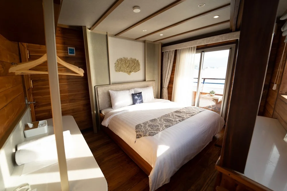 Master Honeymoon Suite - Image 1